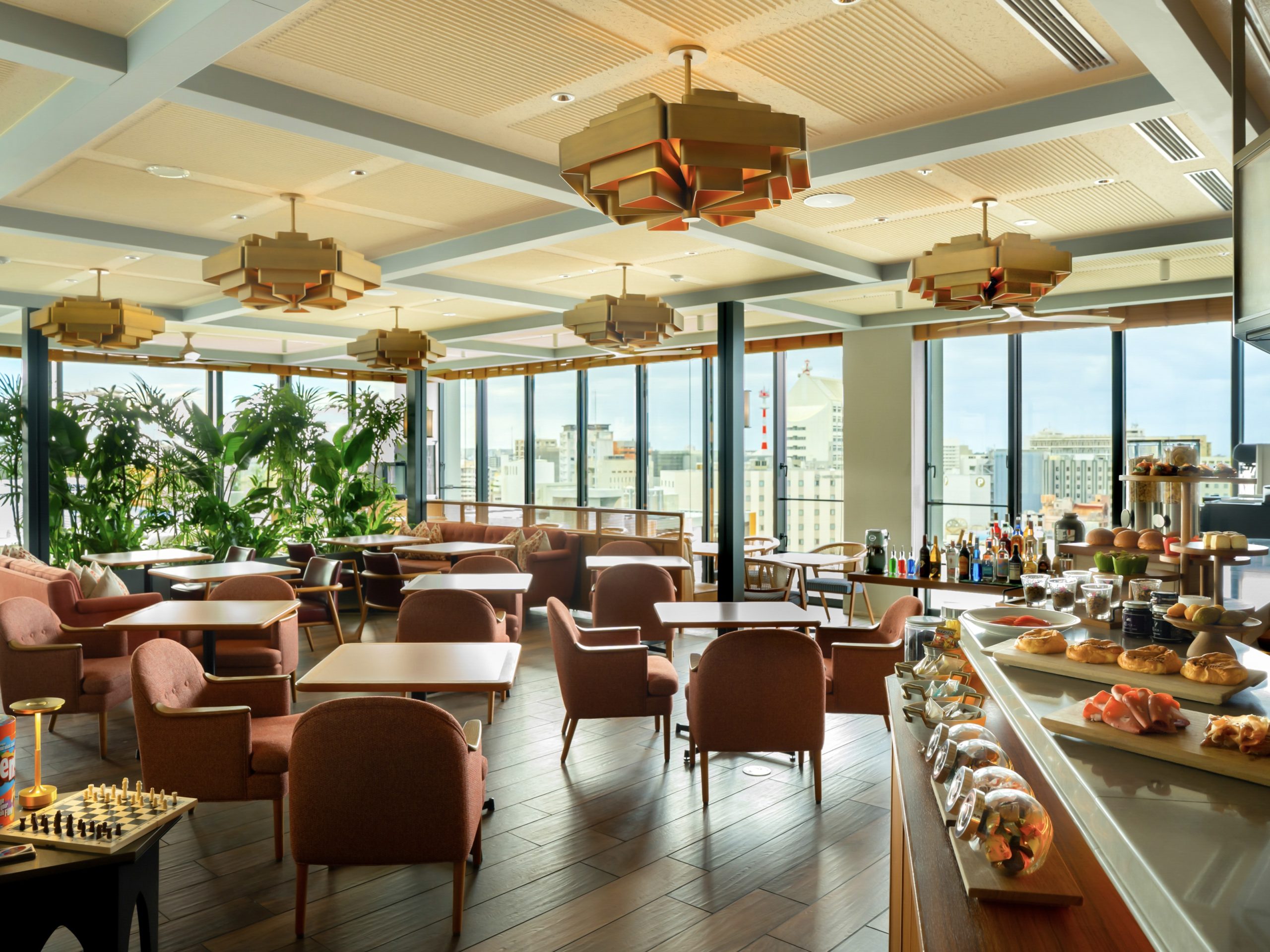 CLUB LOUNGE